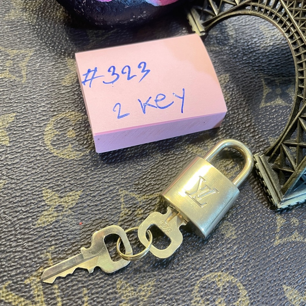 Authentic Lv Key -Lock #323 Set - image 2
